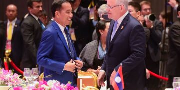 Presiden Jokowi berbincang dengan PM Australia Scott Morrison. (Rahmat/setkab.go.id)