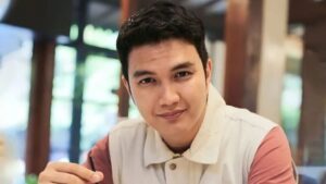 Aldi Thaher Adalah Kita